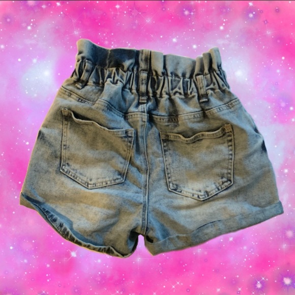 Light Wash Vintage Style Shorts - Picture 2 of 2